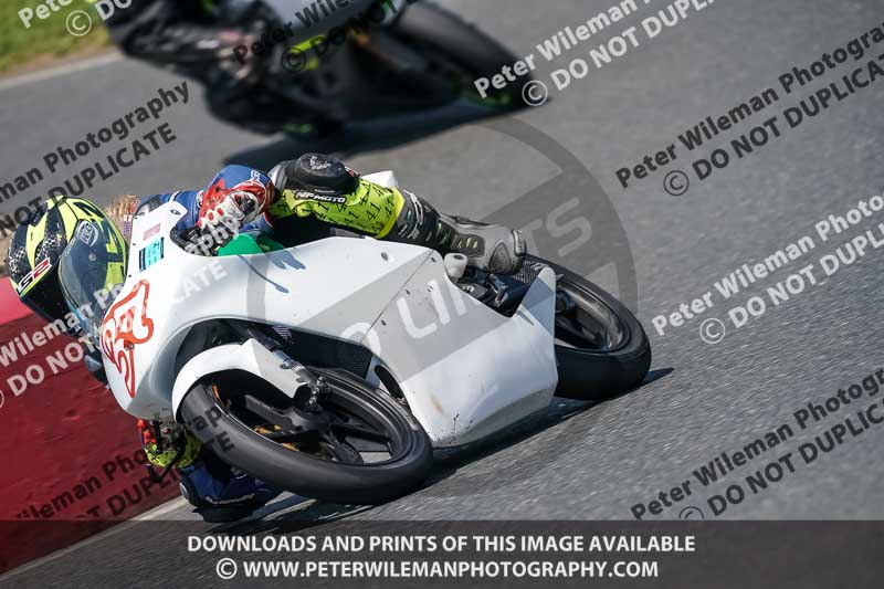 enduro digital images;event digital images;eventdigitalimages;mallory park;mallory park photographs;mallory park trackday;mallory park trackday photographs;no limits trackdays;peter wileman photography;racing digital images;trackday digital images;trackday photos